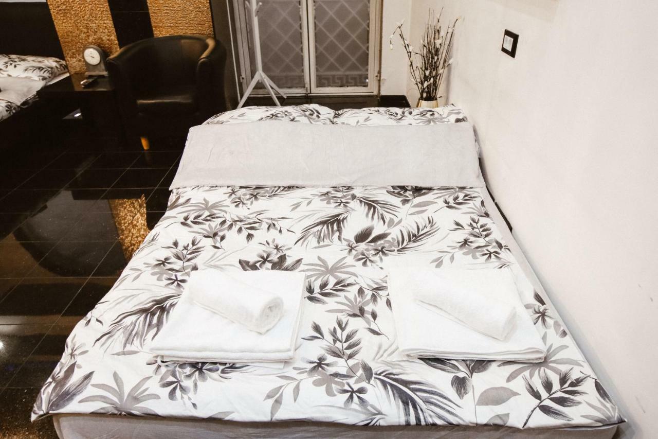Time Room Apartment Любляна Екстериор снимка